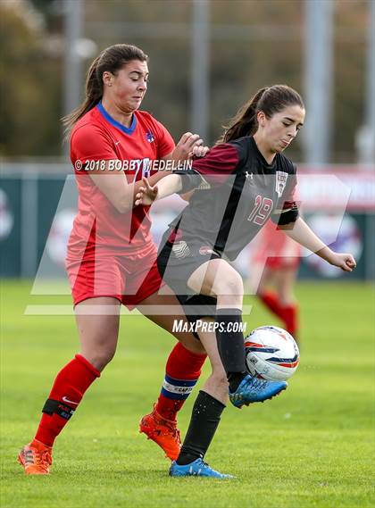 Thumbnail 2 in Chavez vs. Buchanan photogallery.