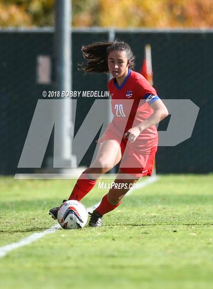 Thumbnail 3 in Chavez vs. Buchanan photogallery.