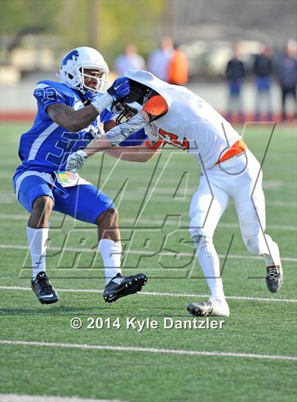 Thumbnail 1 in Tyler vs. Aledo (UIL 5A Division 1 Semifinal) photogallery.