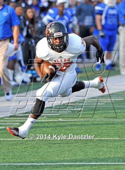 Thumbnail 1 in Tyler vs. Aledo (UIL 5A Division 1 Semifinal) photogallery.