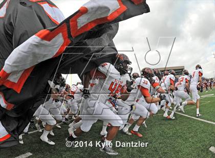 Thumbnail 2 in Tyler vs. Aledo (UIL 5A Division 1 Semifinal) photogallery.