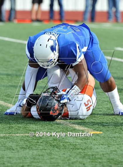 Thumbnail 2 in Tyler vs. Aledo (UIL 5A Division 1 Semifinal) photogallery.