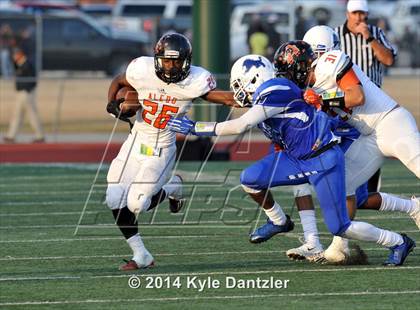 Thumbnail 1 in Tyler vs. Aledo (UIL 5A Division 1 Semifinal) photogallery.