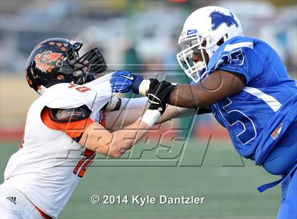Thumbnail 1 in Tyler vs. Aledo (UIL 5A Division 1 Semifinal) photogallery.