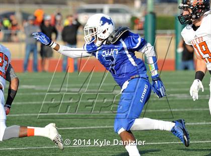 Thumbnail 1 in Tyler vs. Aledo (UIL 5A Division 1 Semifinal) photogallery.