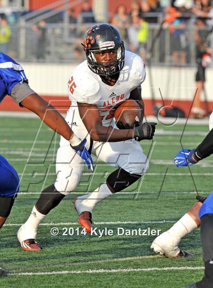 Thumbnail 1 in Tyler vs. Aledo (UIL 5A Division 1 Semifinal) photogallery.