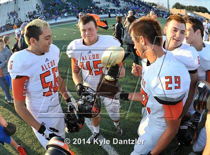 Thumbnail 3 in Tyler vs. Aledo (UIL 5A Division 1 Semifinal) photogallery.