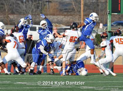 Thumbnail 2 in Tyler vs. Aledo (UIL 5A Division 1 Semifinal) photogallery.