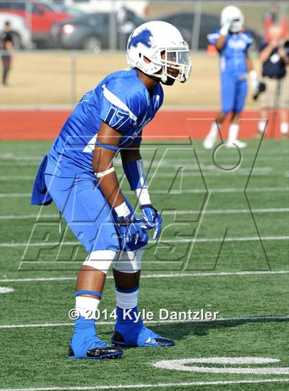 Thumbnail 1 in Tyler vs. Aledo (UIL 5A Division 1 Semifinal) photogallery.