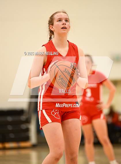 Thumbnail 2 in San Lorenzo Valley @ Half Moon Bay (CIF-CCS D4 Quarterfinal) photogallery.