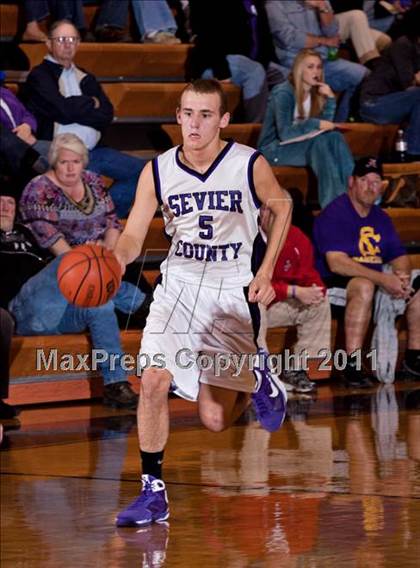 Thumbnail 3 in Jefferson County vs. Sevier County photogallery.