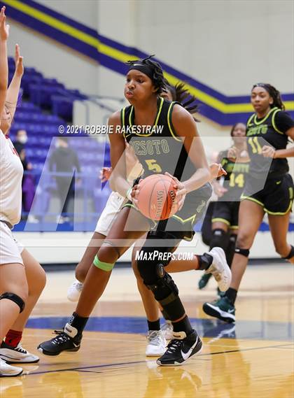 Thumbnail 1 in DeSoto vs. Tyler Legacy (UIL 6A Area) photogallery.