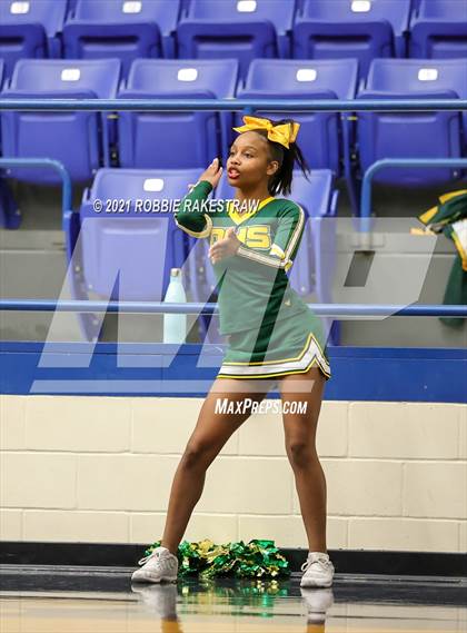Thumbnail 2 in DeSoto vs. Tyler Legacy (UIL 6A Area) photogallery.