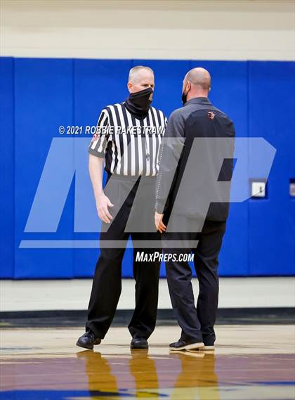 Thumbnail 1 in DeSoto vs. Tyler Legacy (UIL 6A Area) photogallery.