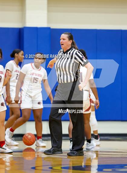 Thumbnail 2 in DeSoto vs. Tyler Legacy (UIL 6A Area) photogallery.