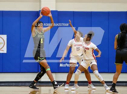 Thumbnail 2 in DeSoto vs. Tyler Legacy (UIL 6A Area) photogallery.