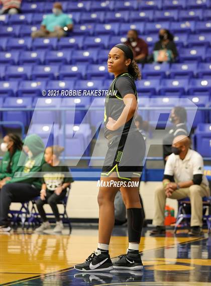 Thumbnail 1 in DeSoto vs. Tyler Legacy (UIL 6A Area) photogallery.