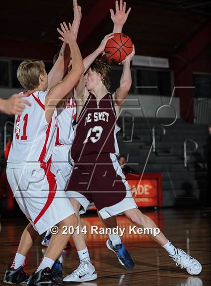 Thumbnail 3 in  DeSmet Jesuit @ Chaminade photogallery.