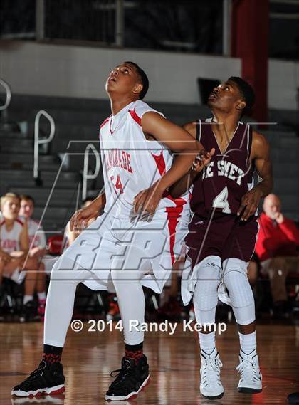 Thumbnail 1 in  DeSmet Jesuit @ Chaminade photogallery.