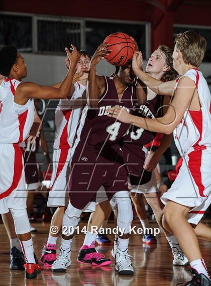 Thumbnail 2 in  DeSmet Jesuit @ Chaminade photogallery.
