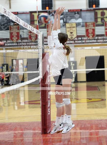 Thumbnail 2 in Mater Dei @ JSerra Catholic photogallery.