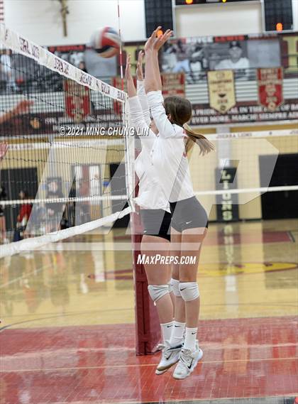 Thumbnail 1 in Mater Dei @ JSerra Catholic photogallery.