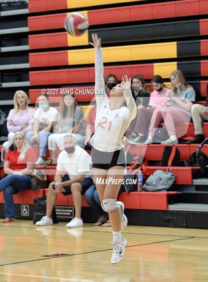 Thumbnail 3 in Mater Dei @ JSerra Catholic photogallery.