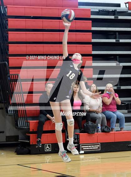 Thumbnail 3 in Mater Dei @ JSerra Catholic photogallery.