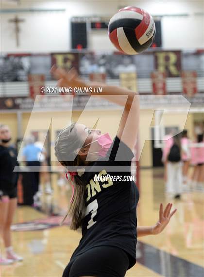 Thumbnail 3 in Mater Dei @ JSerra Catholic photogallery.