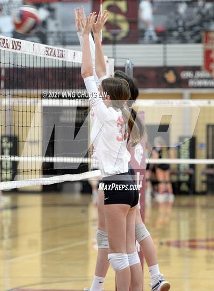 Thumbnail 1 in Mater Dei @ JSerra Catholic photogallery.