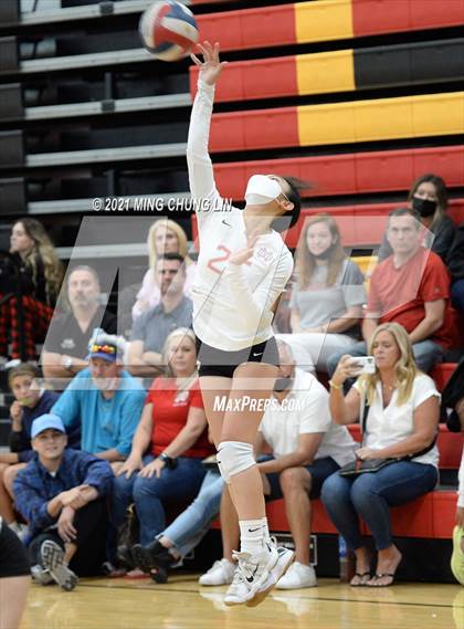 Thumbnail 3 in Mater Dei @ JSerra Catholic photogallery.