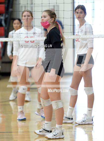 Thumbnail 1 in Mater Dei @ JSerra Catholic photogallery.