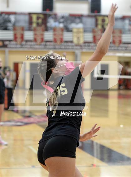 Thumbnail 2 in Mater Dei @ JSerra Catholic photogallery.