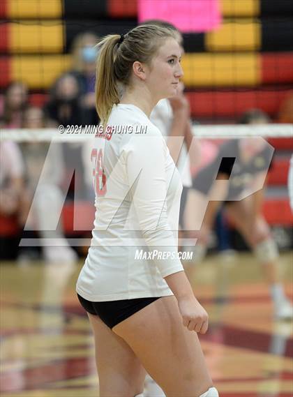 Thumbnail 2 in Mater Dei @ JSerra Catholic photogallery.