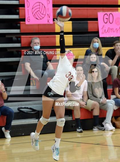 Thumbnail 1 in Mater Dei @ JSerra Catholic photogallery.