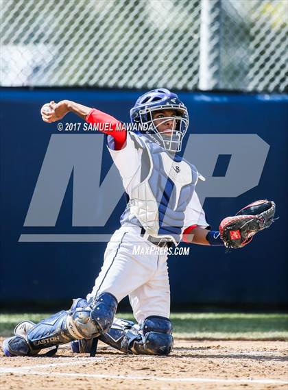 Thumbnail 1 in Brentwood School vs. Verdugo Hills photogallery.