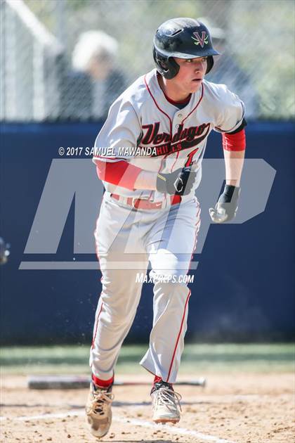 Thumbnail 2 in Brentwood School vs. Verdugo Hills photogallery.