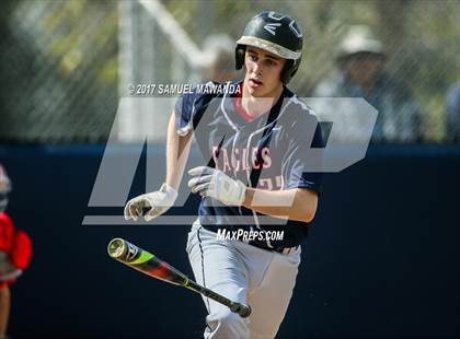 Thumbnail 3 in Brentwood School vs. Verdugo Hills photogallery.