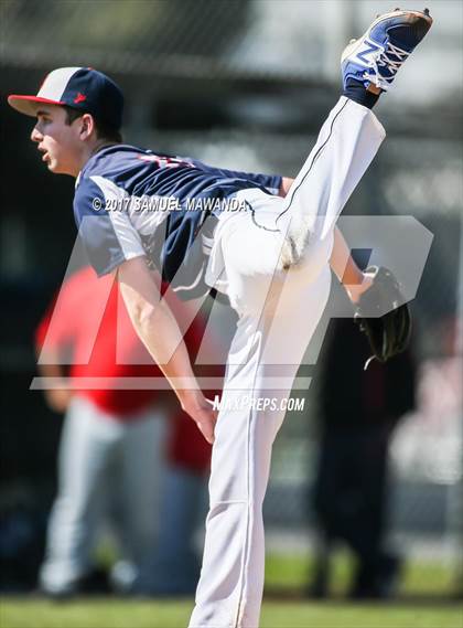Thumbnail 2 in Brentwood School vs. Verdugo Hills photogallery.