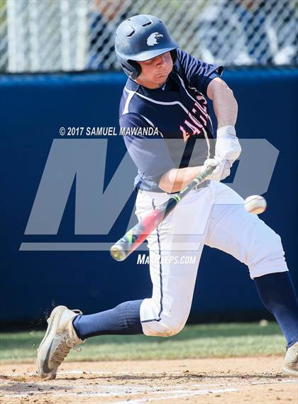 Thumbnail 2 in Brentwood School vs. Verdugo Hills photogallery.