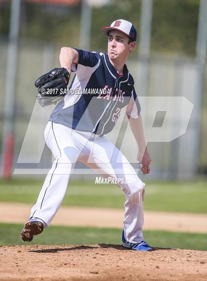Thumbnail 3 in Brentwood School vs. Verdugo Hills photogallery.