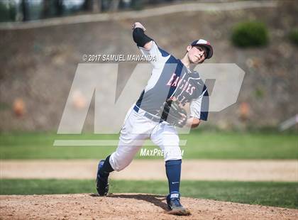 Thumbnail 3 in Brentwood School vs. Verdugo Hills photogallery.