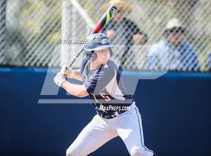 Thumbnail 2 in Brentwood School vs. Verdugo Hills photogallery.