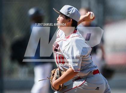 Thumbnail 1 in Brentwood School vs. Verdugo Hills photogallery.
