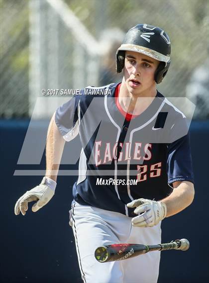 Thumbnail 3 in Brentwood School vs. Verdugo Hills photogallery.