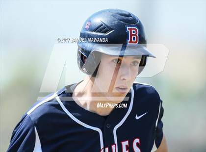 Thumbnail 3 in Brentwood School vs. Verdugo Hills photogallery.