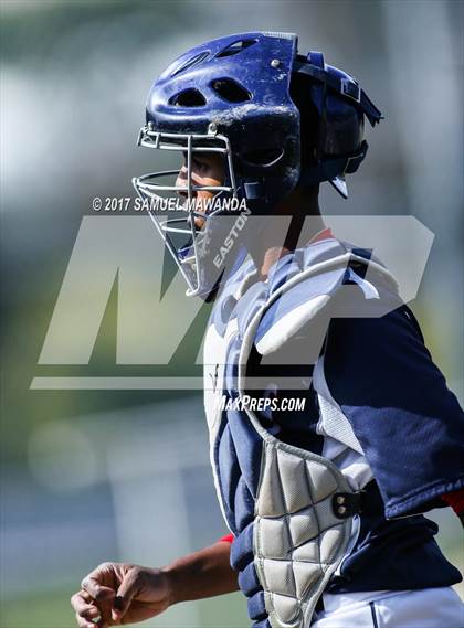 Thumbnail 3 in Brentwood School vs. Verdugo Hills photogallery.