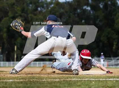 Thumbnail 3 in Brentwood School vs. Verdugo Hills photogallery.