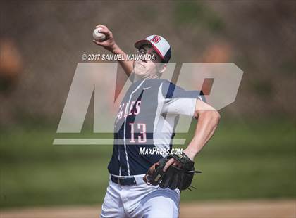 Thumbnail 3 in Brentwood School vs. Verdugo Hills photogallery.
