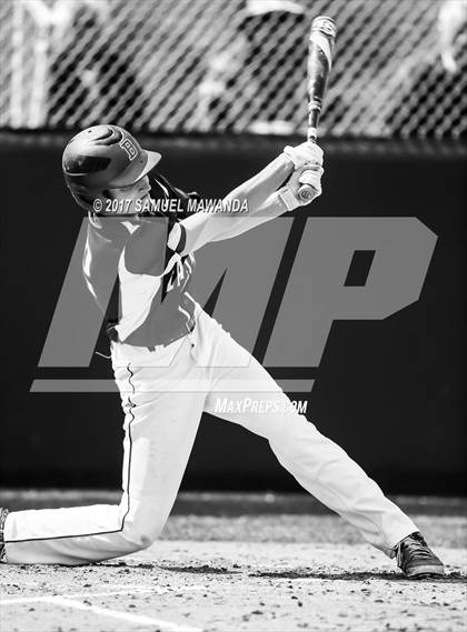 Thumbnail 1 in Brentwood School vs. Verdugo Hills photogallery.